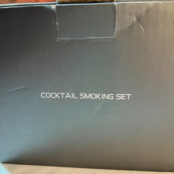 Skull Cocktail Smoker Kit with 4 Wood Chip Flavors - Picture 6 of 7